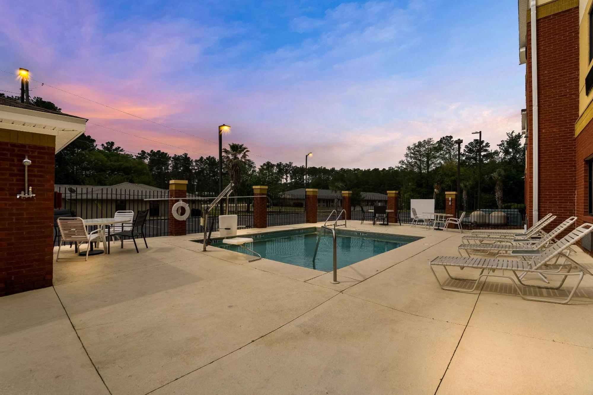 Comfort Inn & Suites Chipley I-10 Zewnętrze zdjęcie